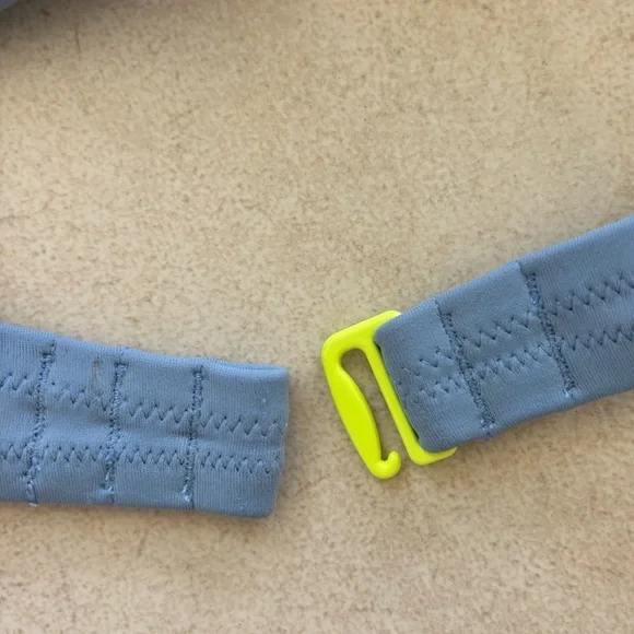 Victorias Secret The Flirt Bandeau Bikini Top in Blue/Green Colourblock Size 34B - Picture 4 of 6